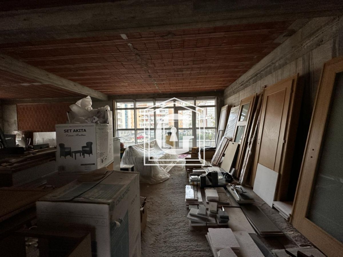 Коммерческая недвижимость в Будве, Черногория, 211 м² - фото 3