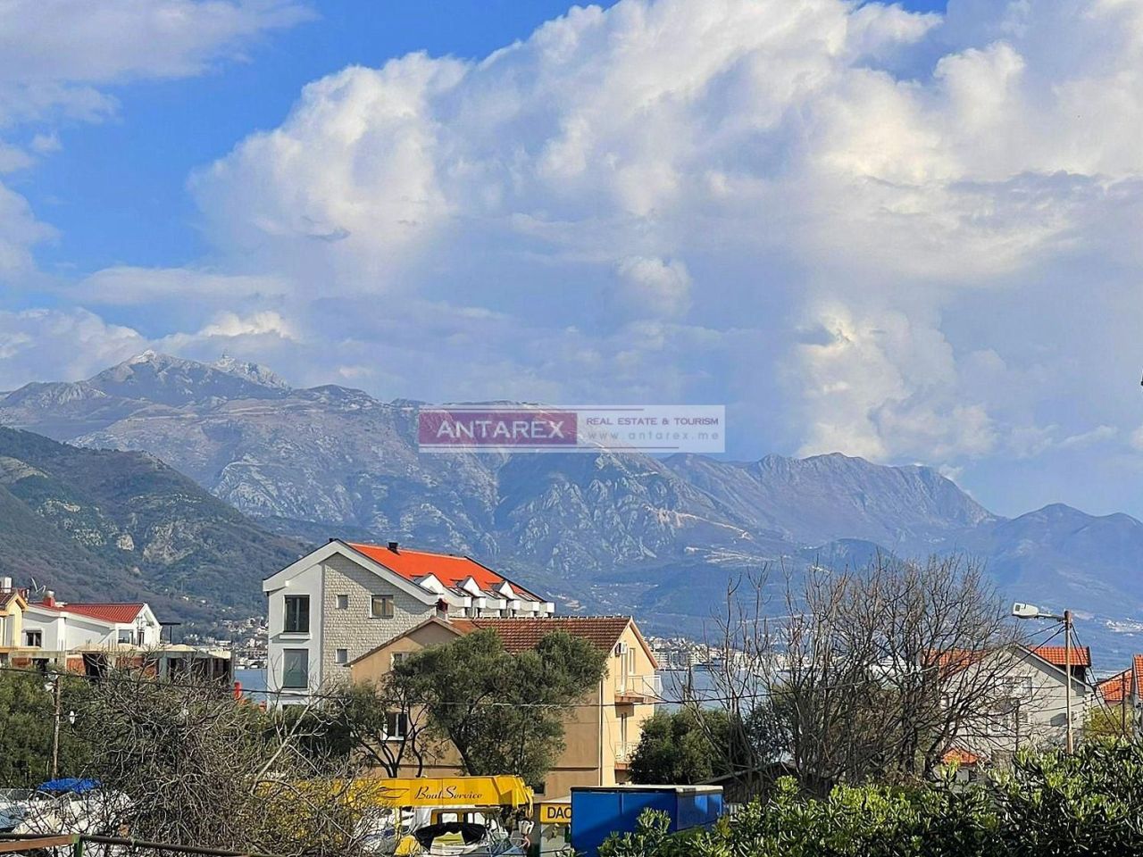 Апартаменты в Биеле, Черногория, 115 м2 - фото 1