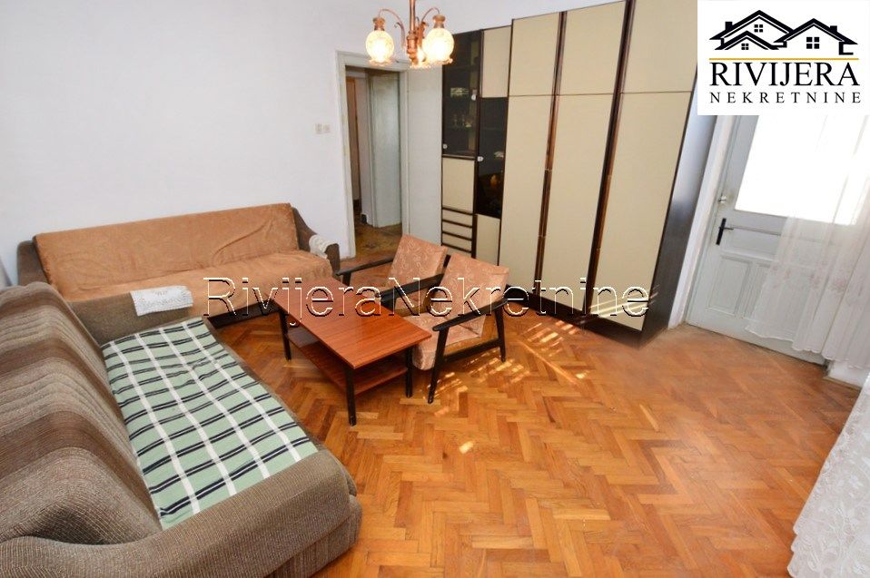 Квартира в Херцег-Нови, Черногория, 70 м² - фото 2