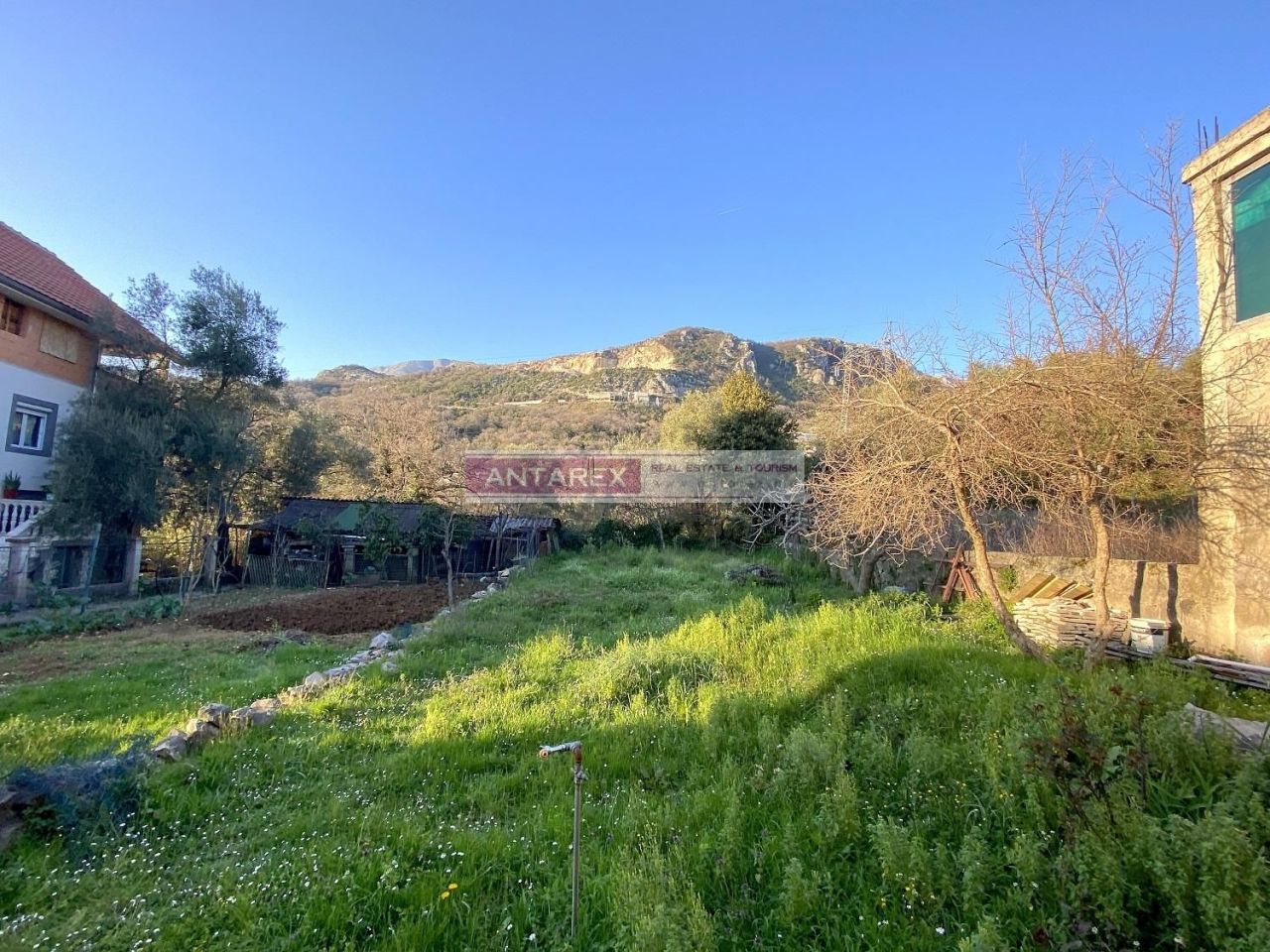 Вилла в Херцег-Нови, Черногория, 80 м² - фото 2