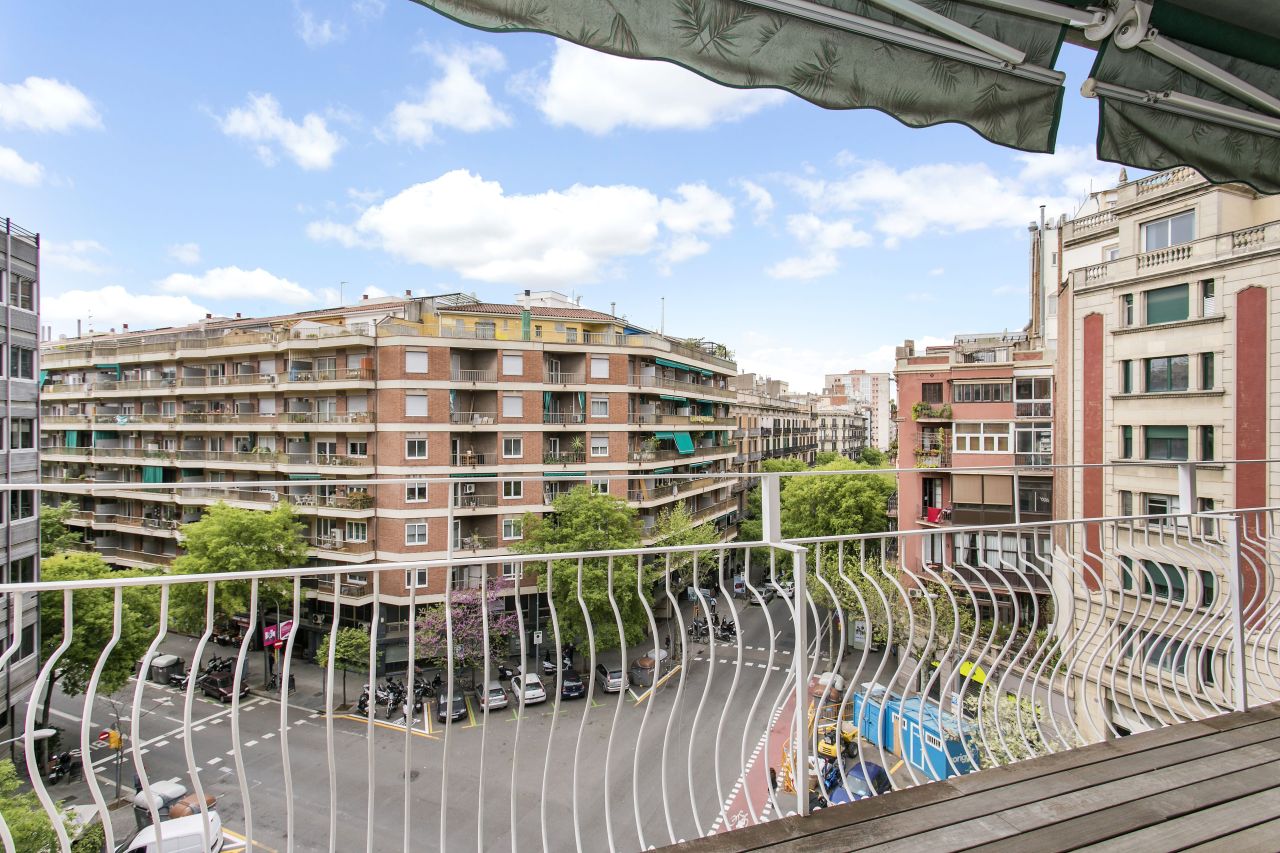 Квартира в Барселоне, Испания, 133 м2 - фото 1