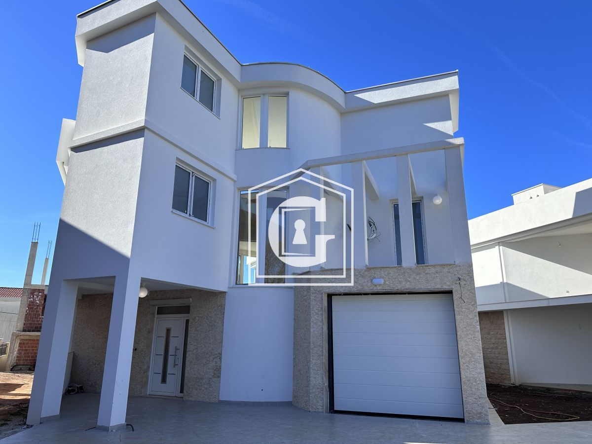 Вилла в Кримовице, Черногория, 467 м² - фото 3