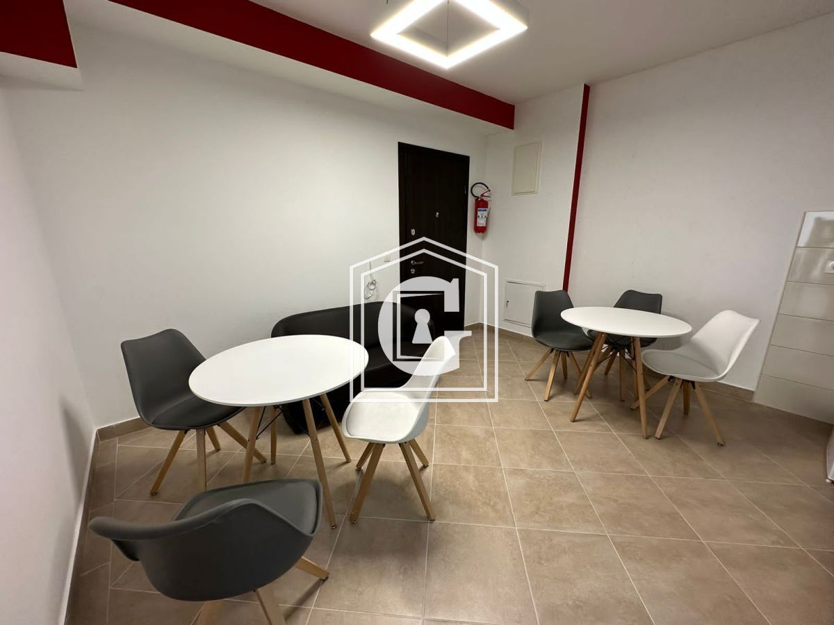 Коммерческая недвижимость в Бечичи, Черногория, 127 м² - фото 3