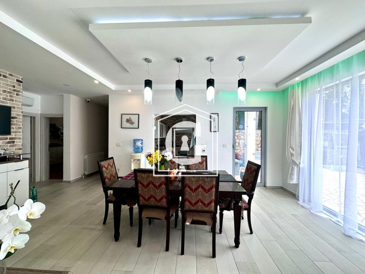 Вилла в Кримовице, Черногория, 200 м² - фото 4