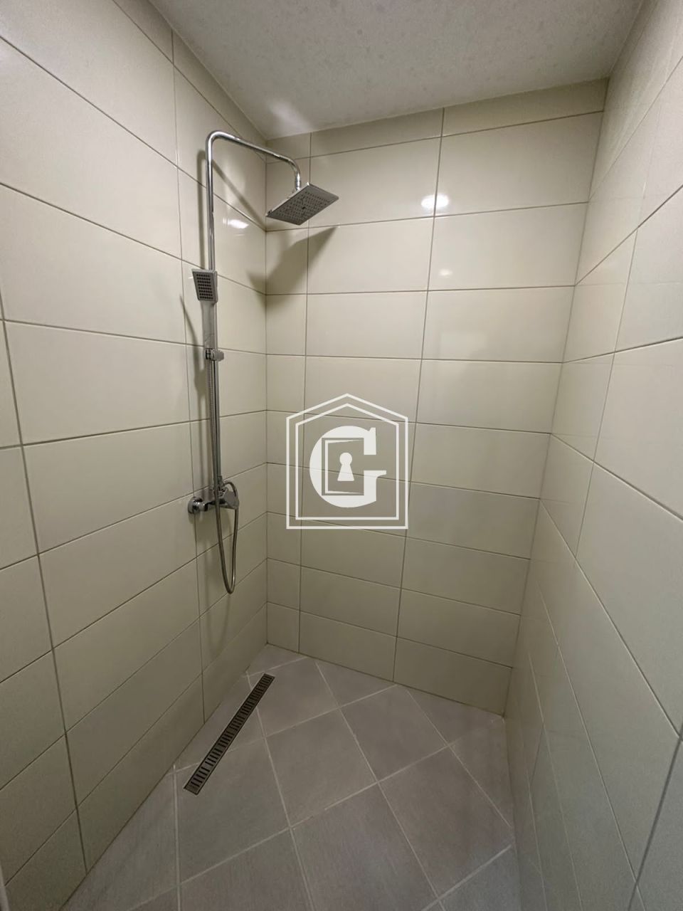 Коммерческая недвижимость в Бечичи, Черногория, 127 м² - фото 8