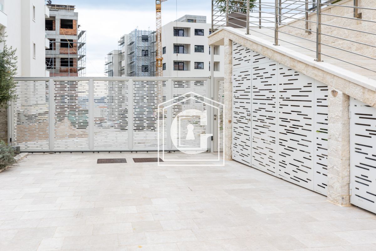 Апартаменты в Бечичи, Черногория, 400 м² - фото 9