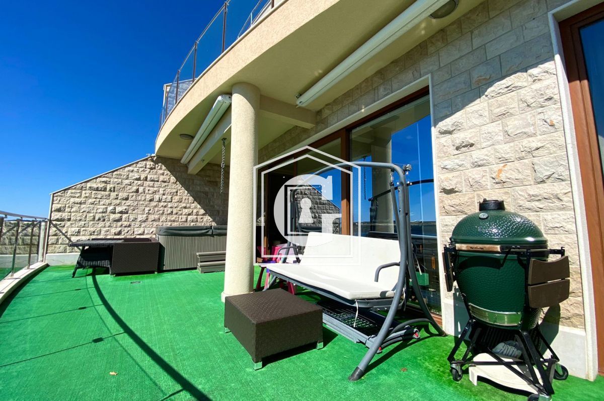 Апартаменты в Бечичи, Черногория, 170 м² - фото 9