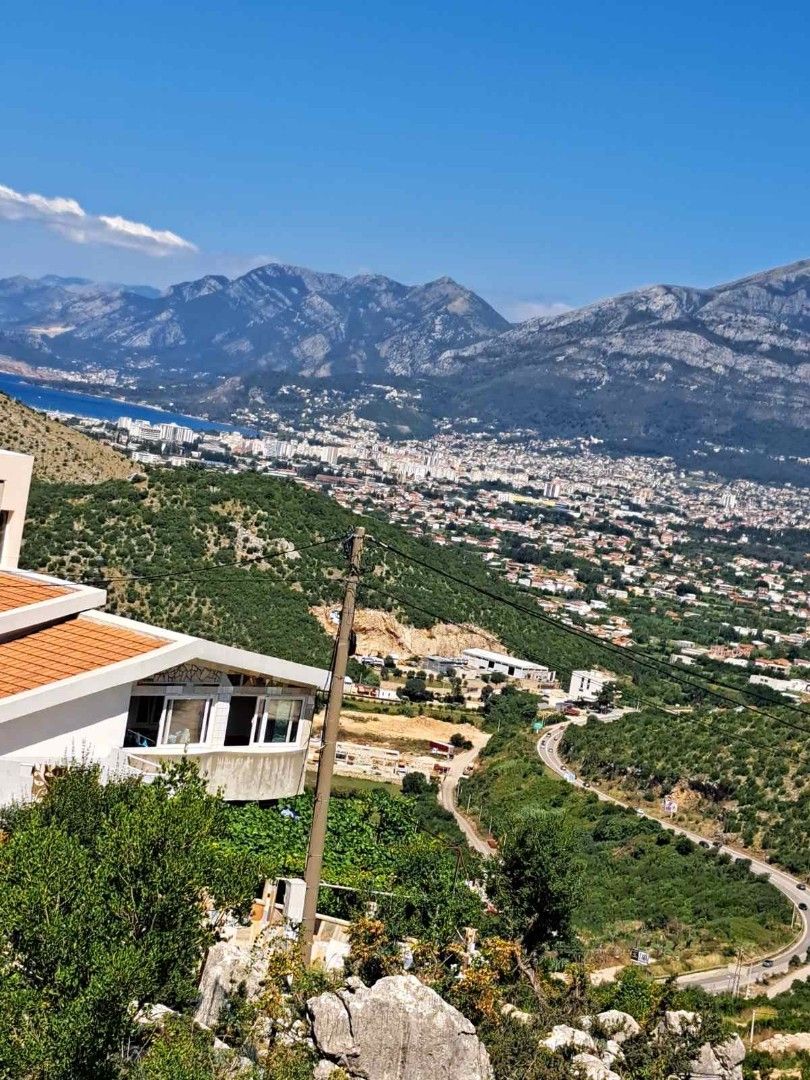 Дом в Баре, Черногория, 300 м² - фото 2