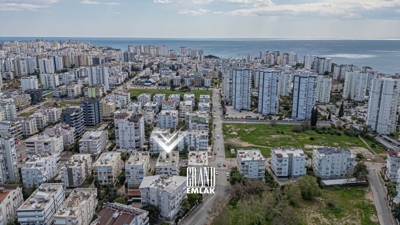 Квартира в Анталии, Турция, 160 м² - фото 1