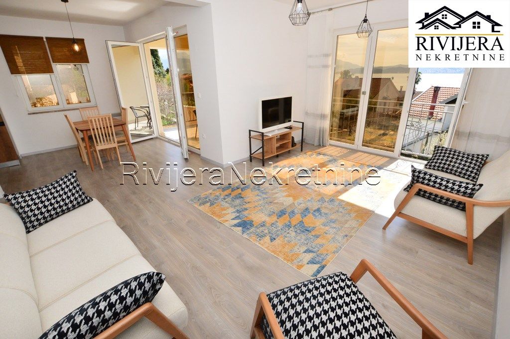 Квартира в Херцег-Нови, Черногория, 85 м² - фото 2