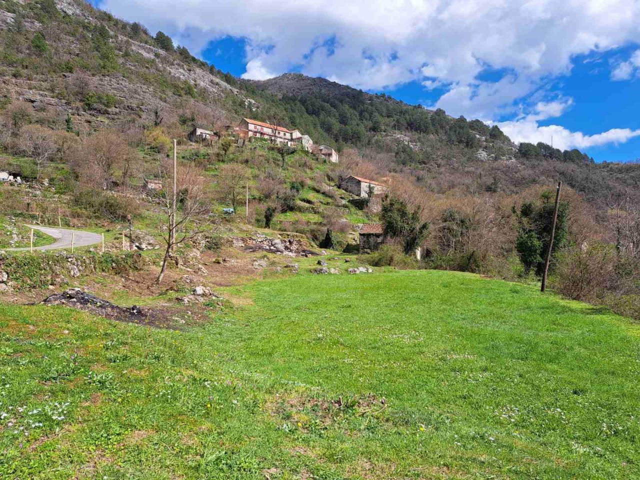 Земля в Цетине, Черногория, 1 870 м² - фото 4