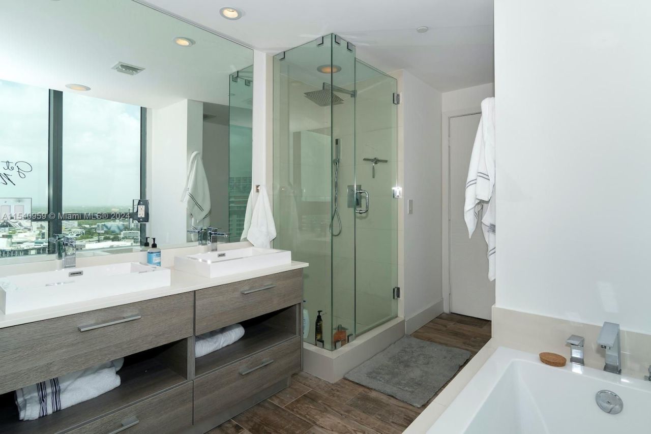 Квартира в Майами, США, 65 м² - фото 12