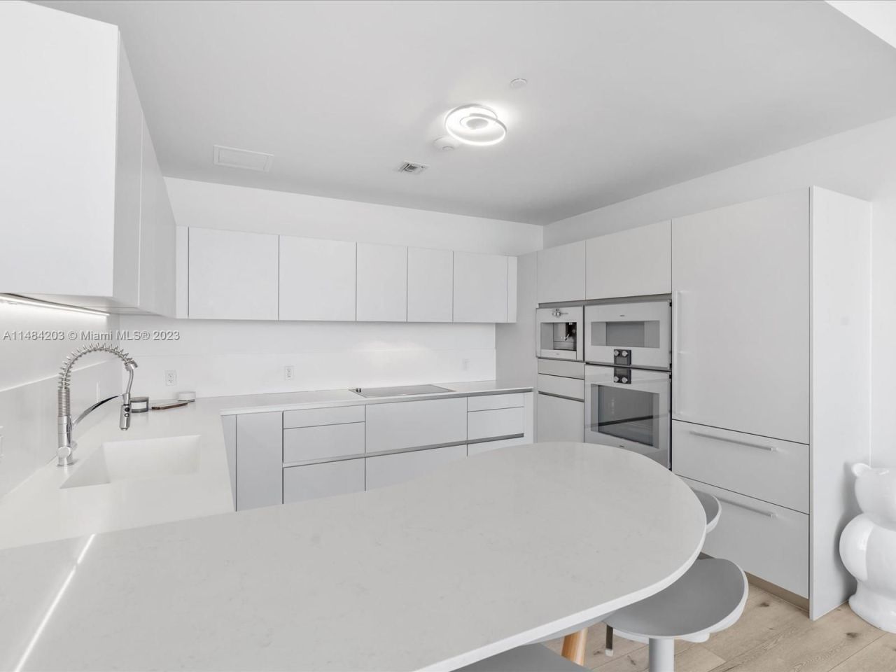 Квартира в Майами, США, 110 м² - фото 12