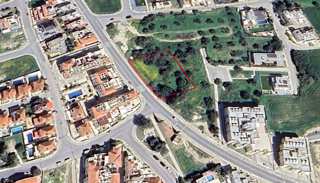 Земля в Ларнаке, Кипр, 1 859 м2 - фото 1