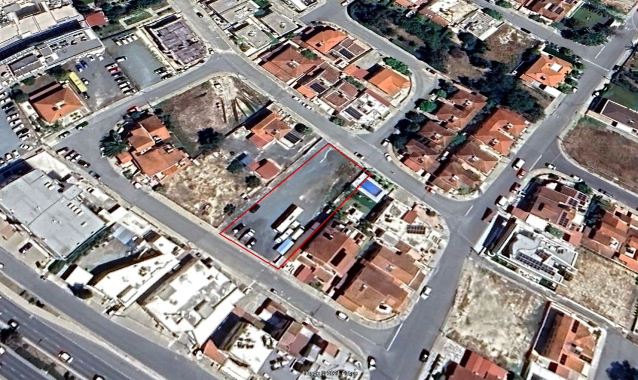 Земля в Ларнаке, Кипр, 1 180 м2 - фото 1