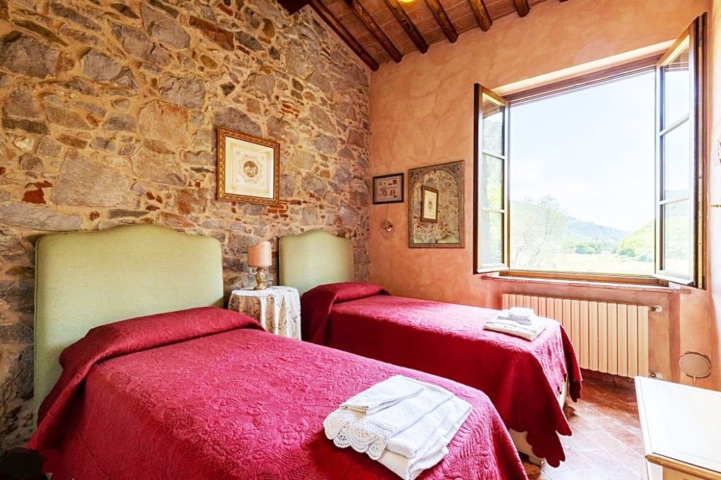 Поместье в Лукке, Италия, 640 м² - фото 17