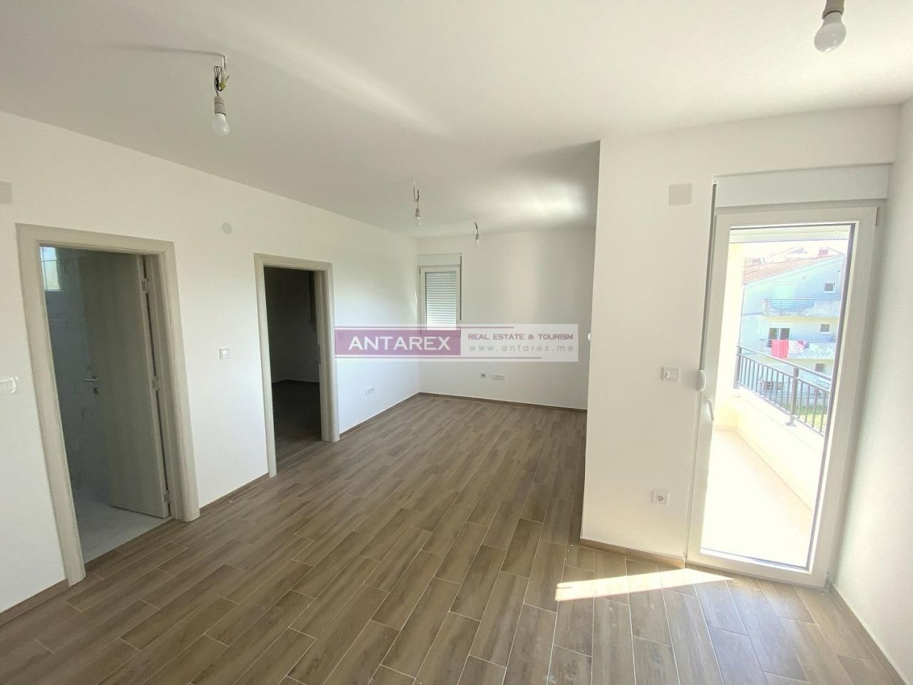 Апартаменты в Игало, Черногория, 86 м² - фото 2