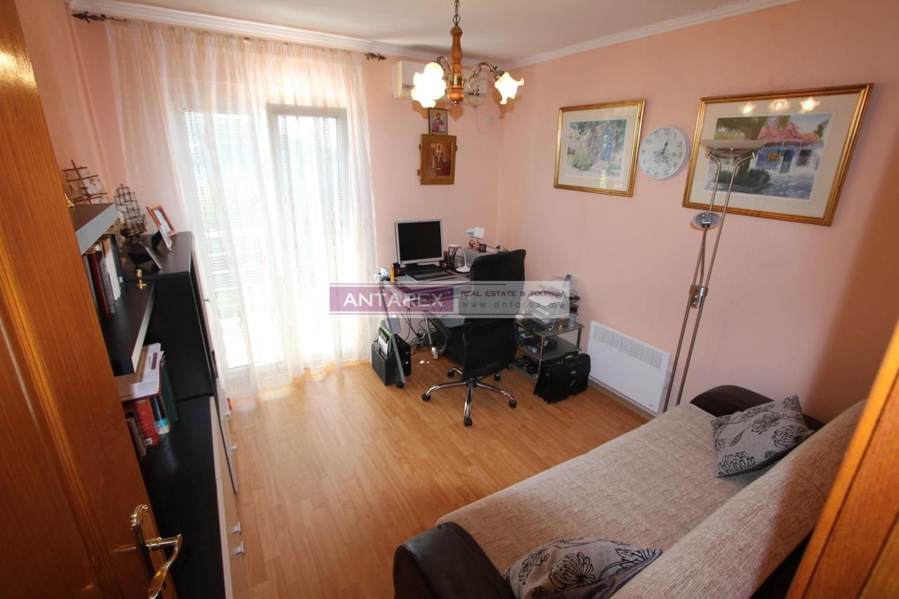 Вилла в Кумборе, Черногория, 210 м² - фото 8