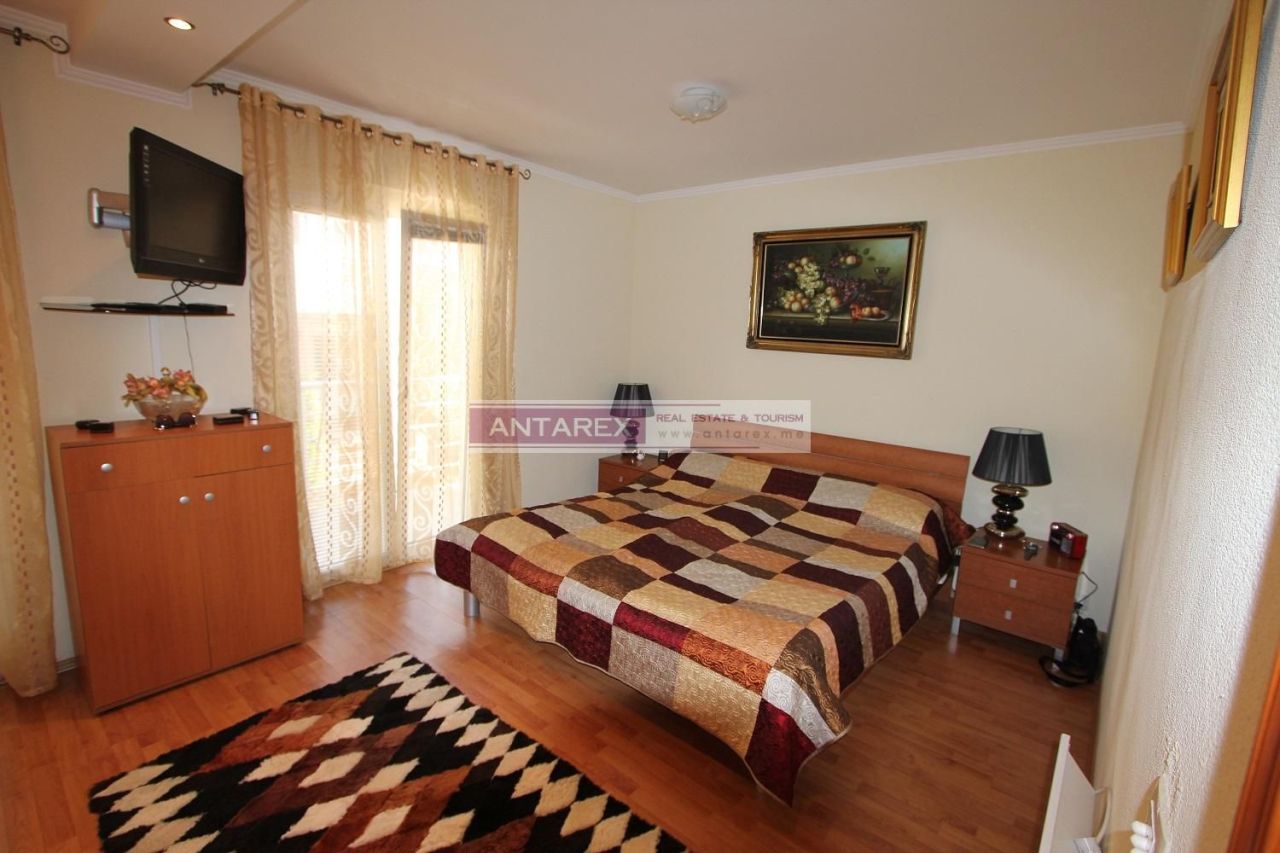 Вилла в Кумборе, Черногория, 210 м² - фото 9