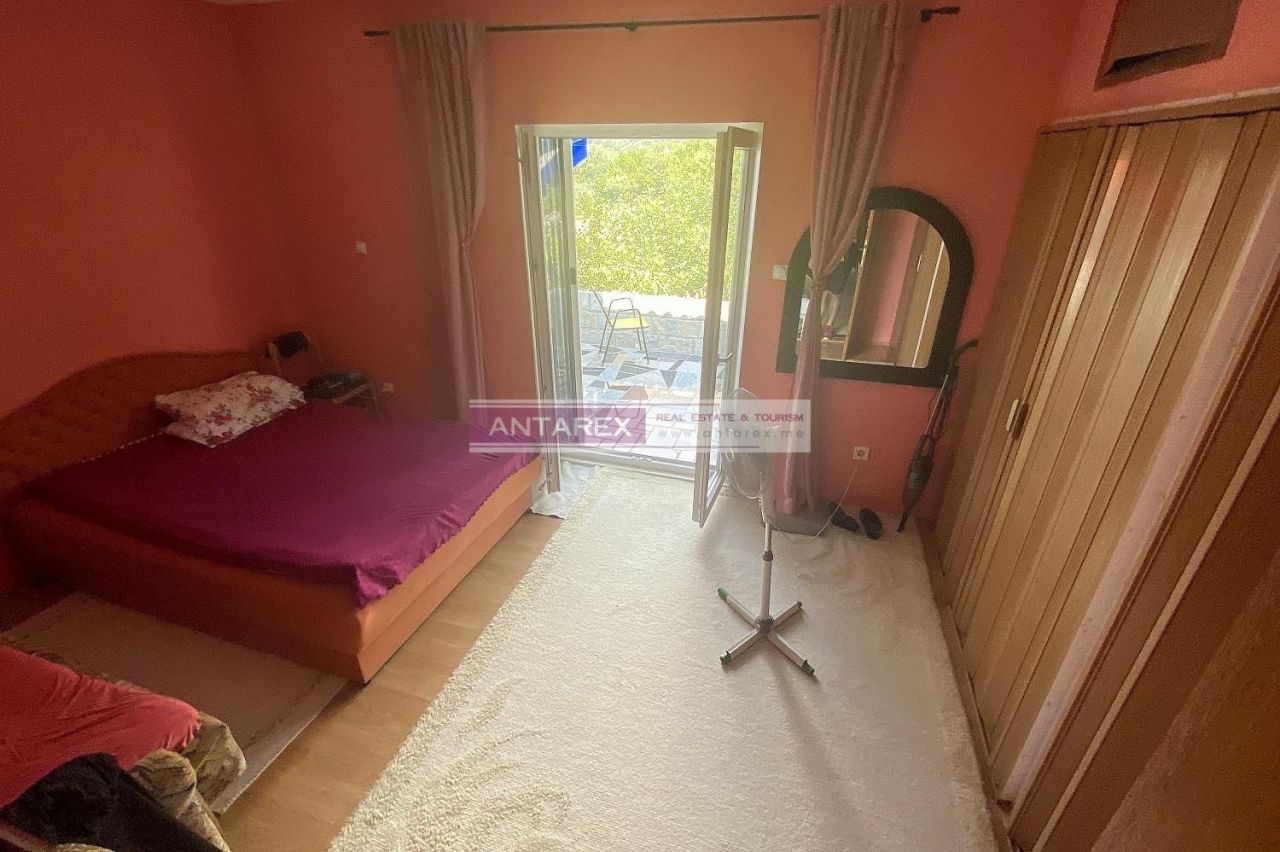 Апартаменты в Херцег-Нови, Черногория, 276 м² - фото 9