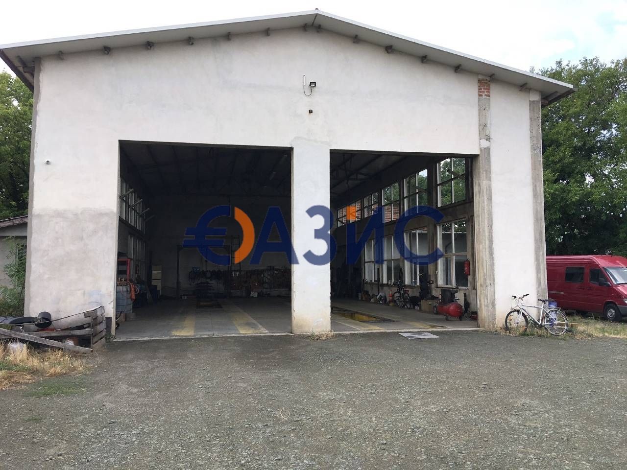 Коммерческая недвижимость в Карнобате, Болгария, 10 000 м² - фото 2