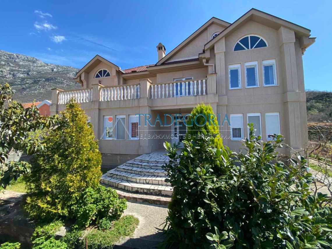 Дом в Баре, Черногория, 243 м2 - фото 1