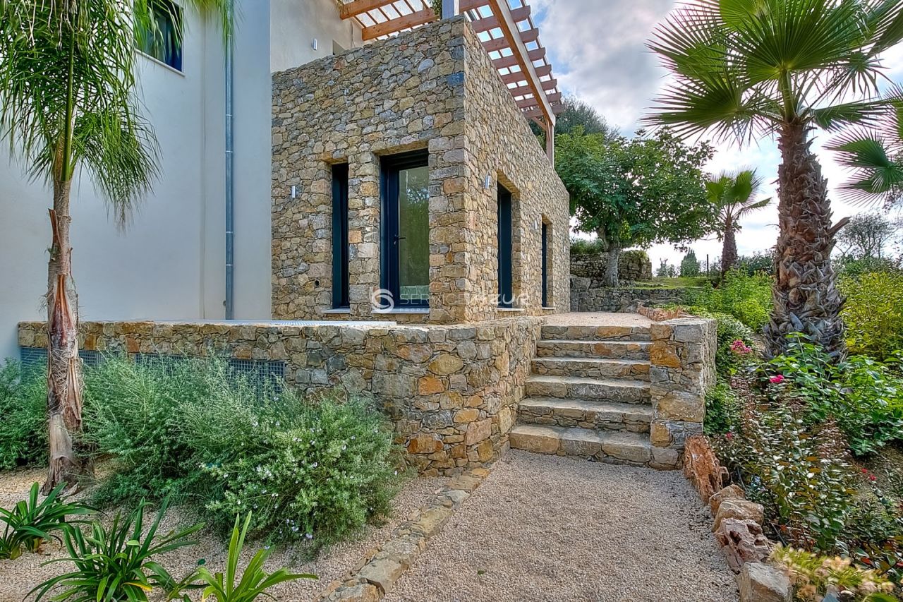 Вилла в Мужене, Франция, 250 м² - фото 15