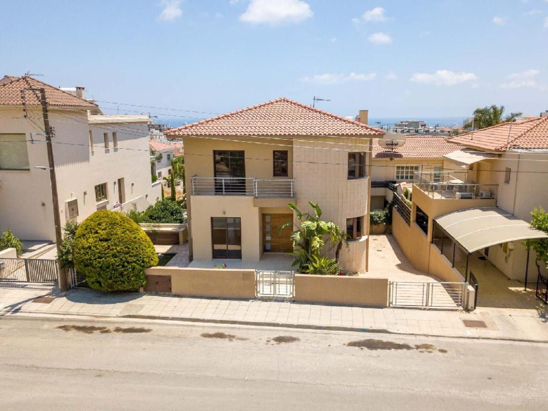 Дом в Лимасоле, Кипр, 215 м2 - фото 1