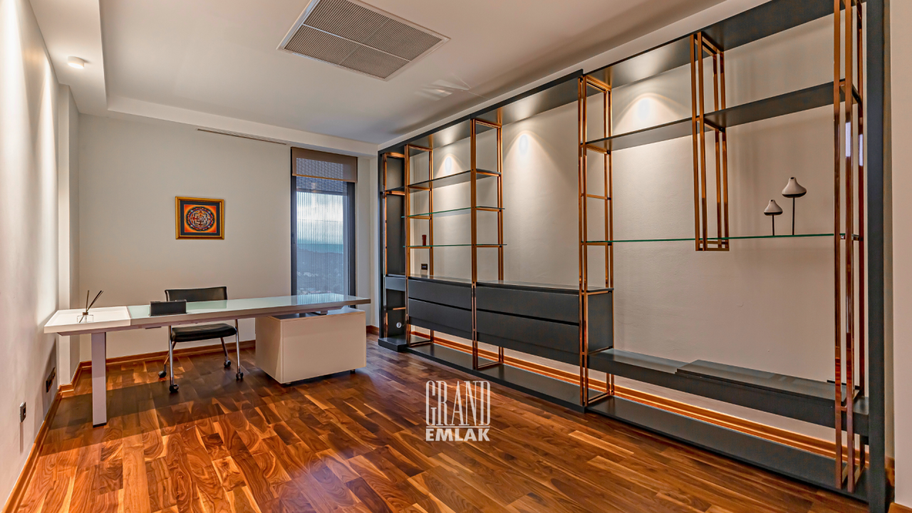 Вилла в Анталии, Турция, 600 м² - фото 13