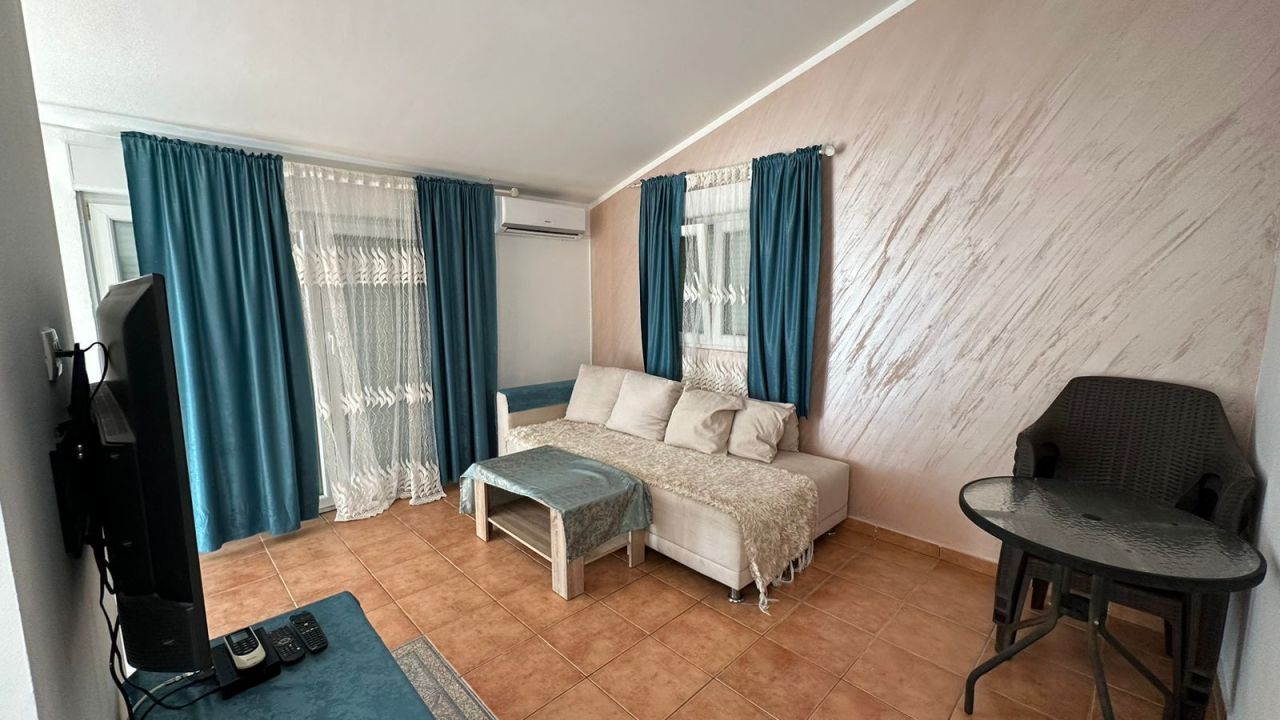 Квартира в Будве, Черногория, 95 м2 - фото 1