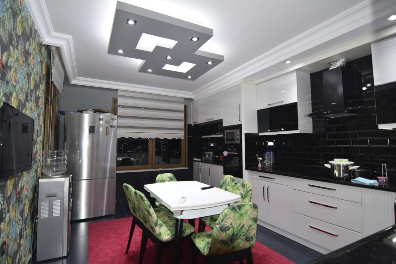 Квартира в Алании, Турция, 250 м2 - фото 1