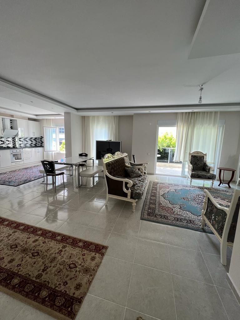Квартира в Алании, Турция, 240 м² - фото 1
