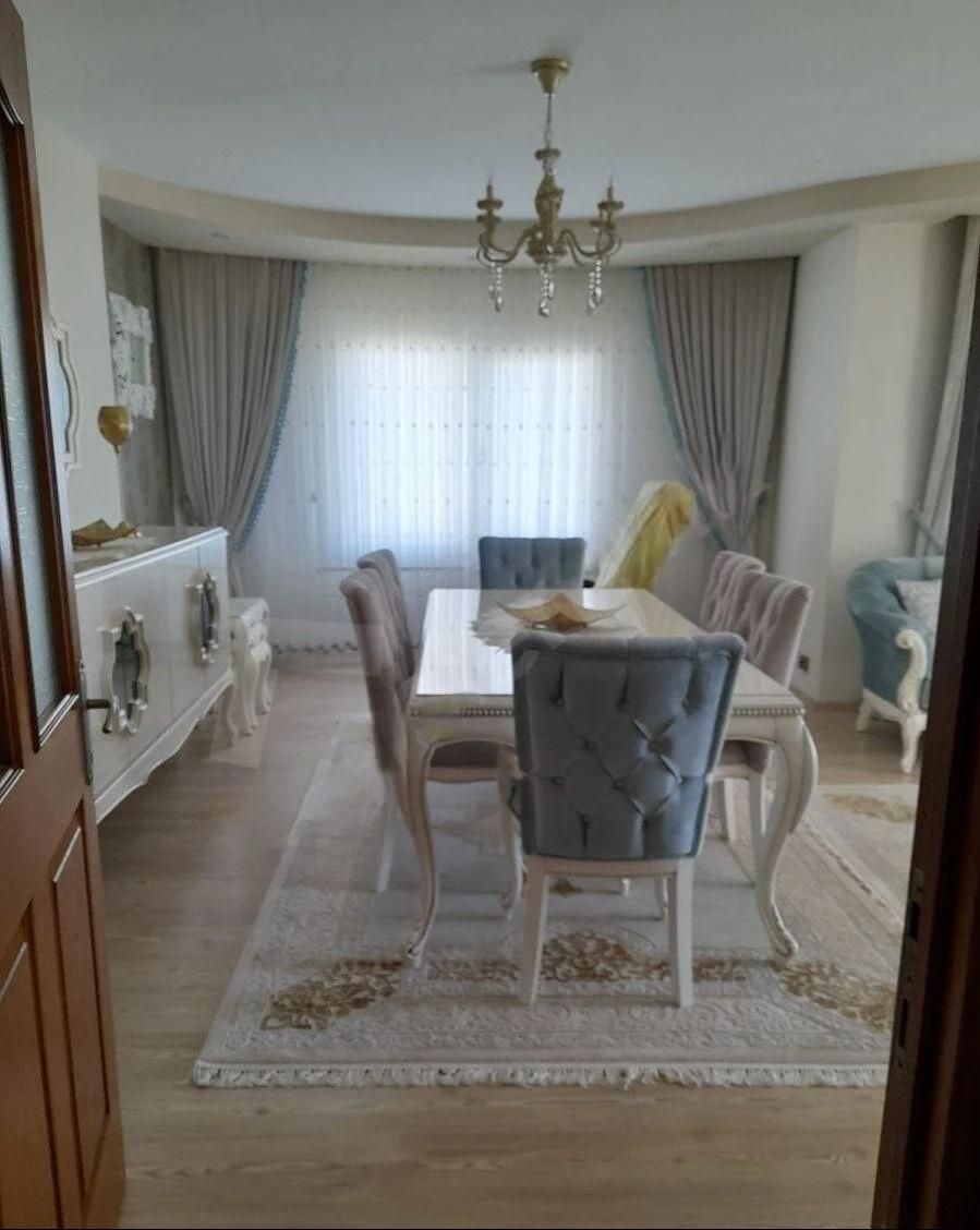 Квартира в Мерсине, Турция, 230 м2 - фото 1
