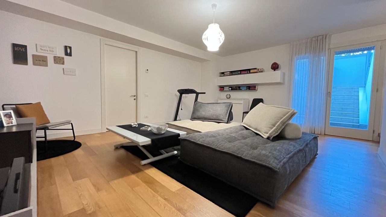 Апартаменты в Милане, Италия, 200 м² - фото 14