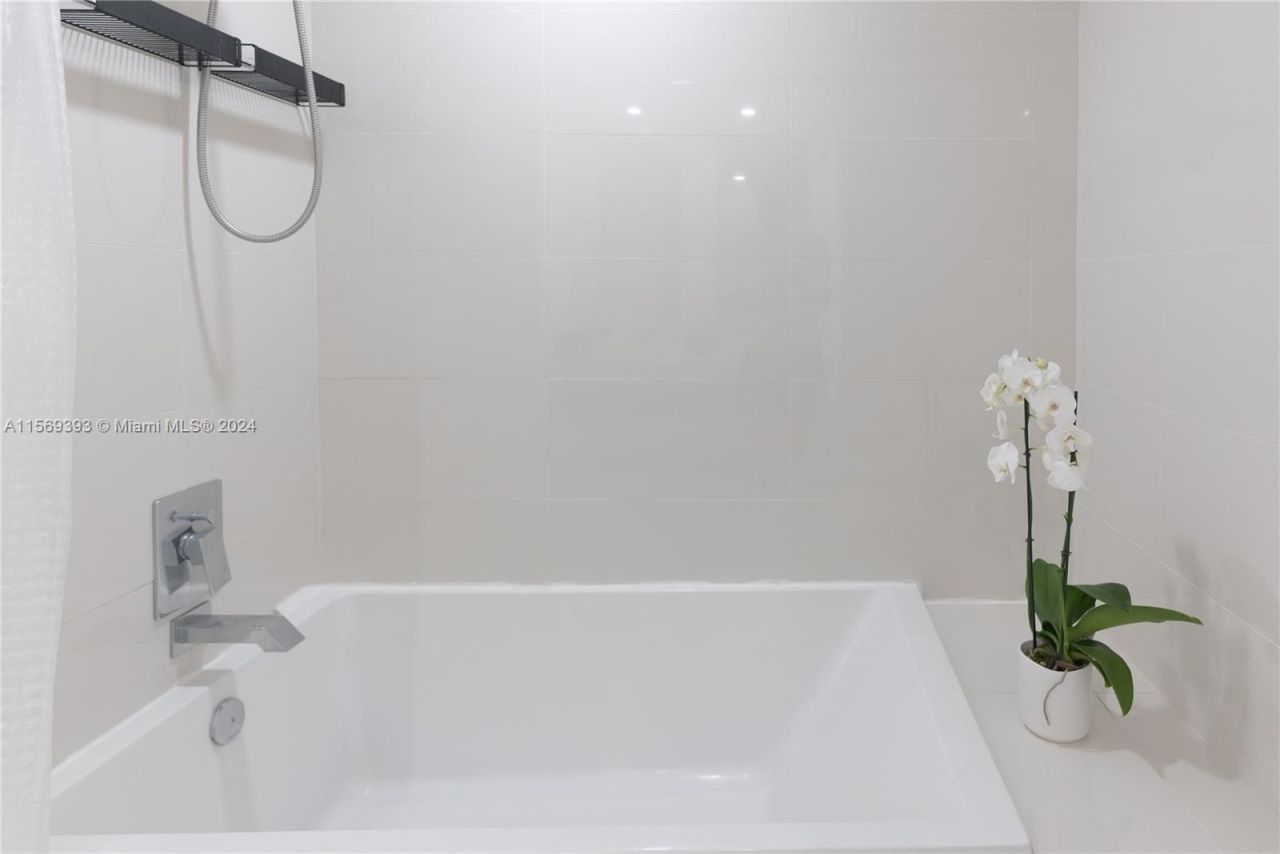 Квартира в Майами, США, 70 м² - фото 4