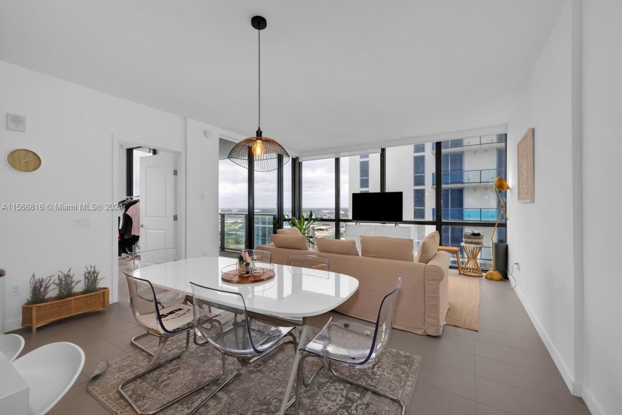 Квартира в Майами, США, 100 м² - фото 2