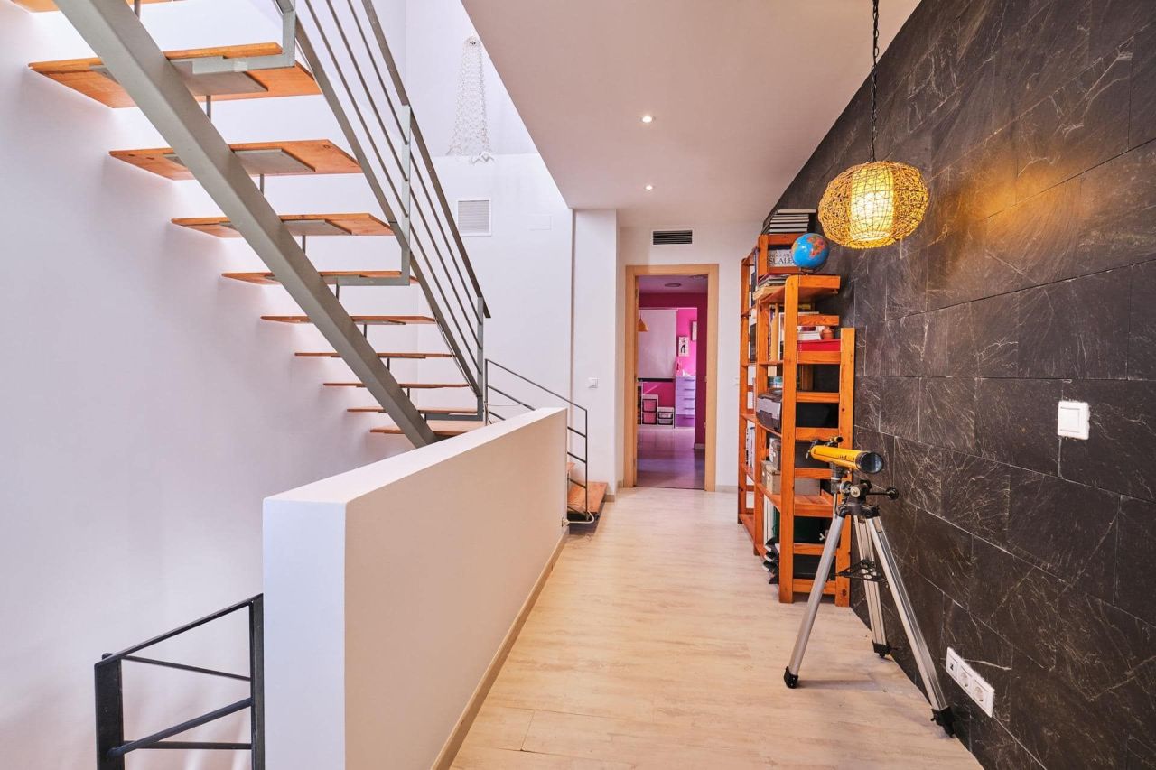 Дом в Барселоне, Испания, 413 м² - фото 11