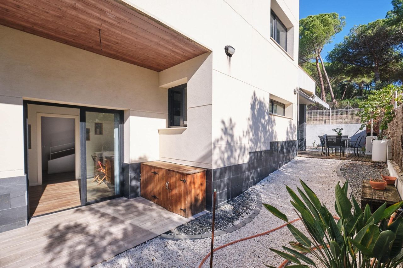 Дом в Барселоне, Испания, 413 м² - фото 5