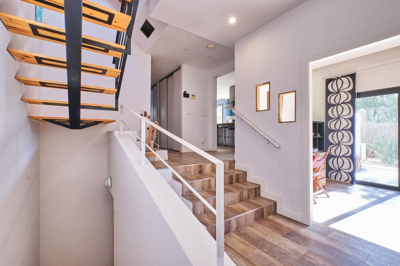 Дом в Барселоне, Испания, 413 м² - фото 10