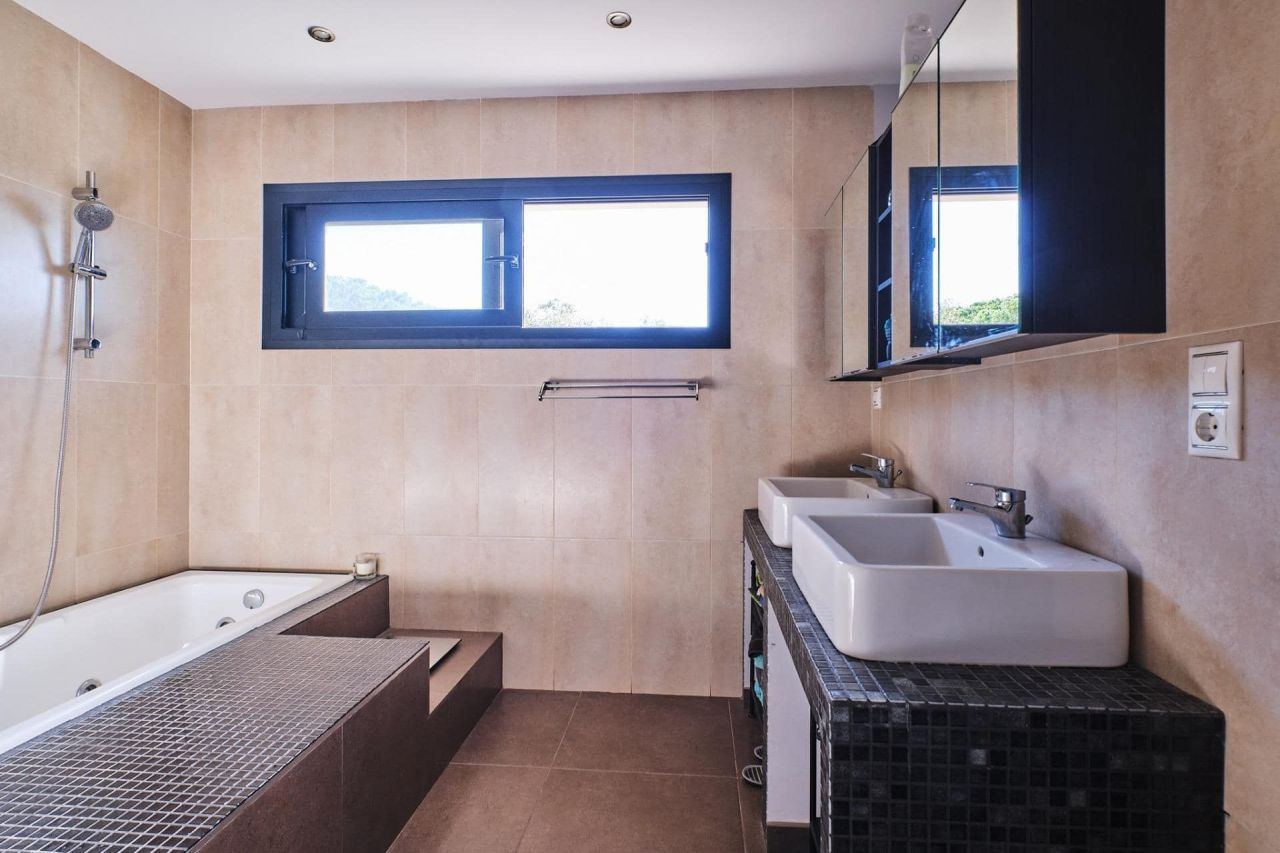 Дом в Барселоне, Испания, 413 м² - фото 14