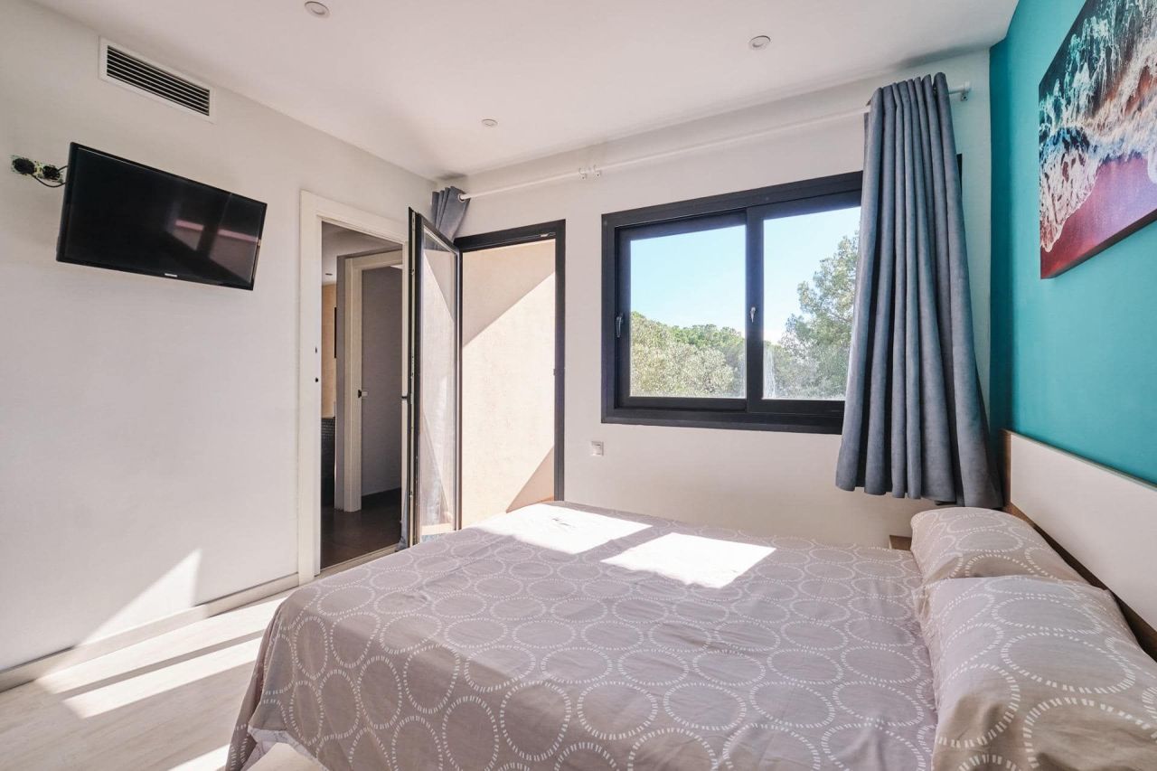 Дом в Барселоне, Испания, 413 м² - фото 8