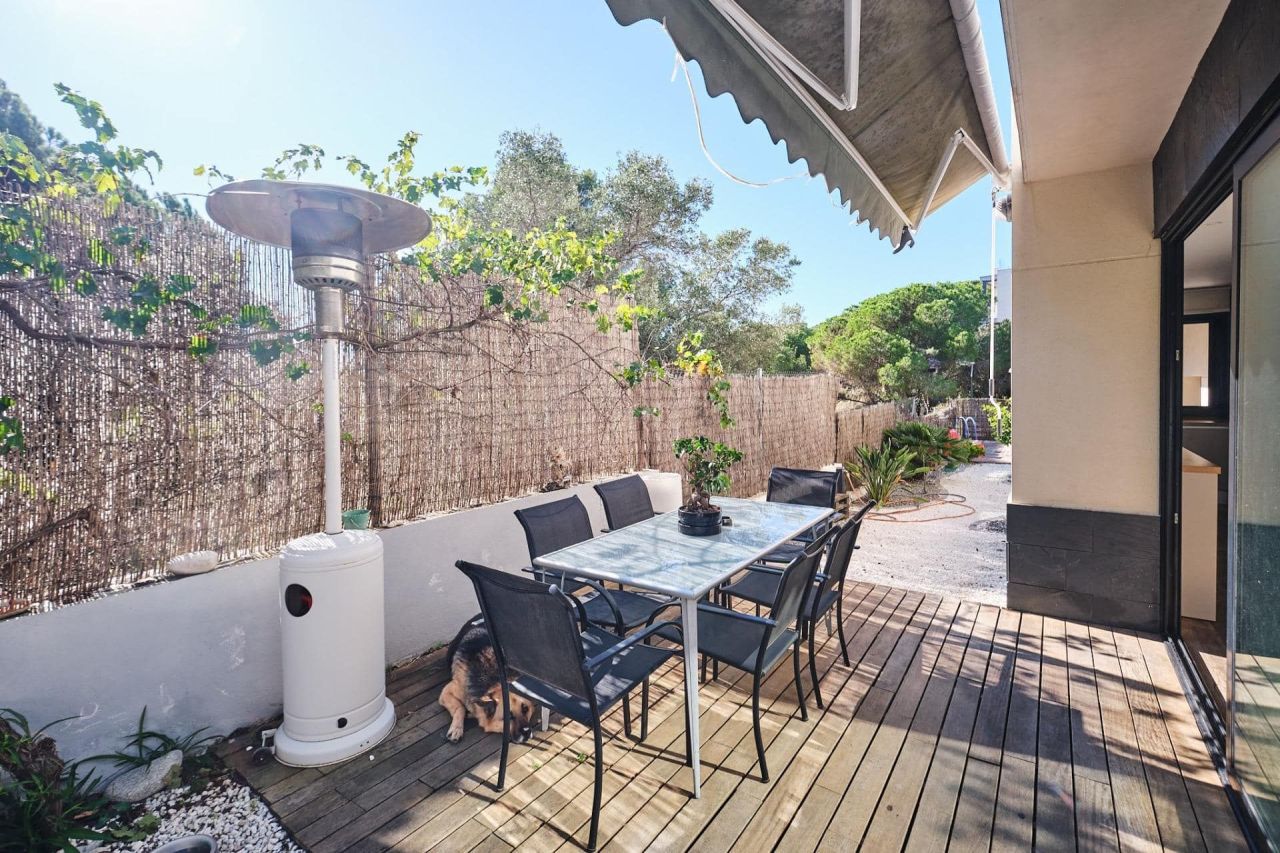 Дом в Барселоне, Испания, 413 м² - фото 4