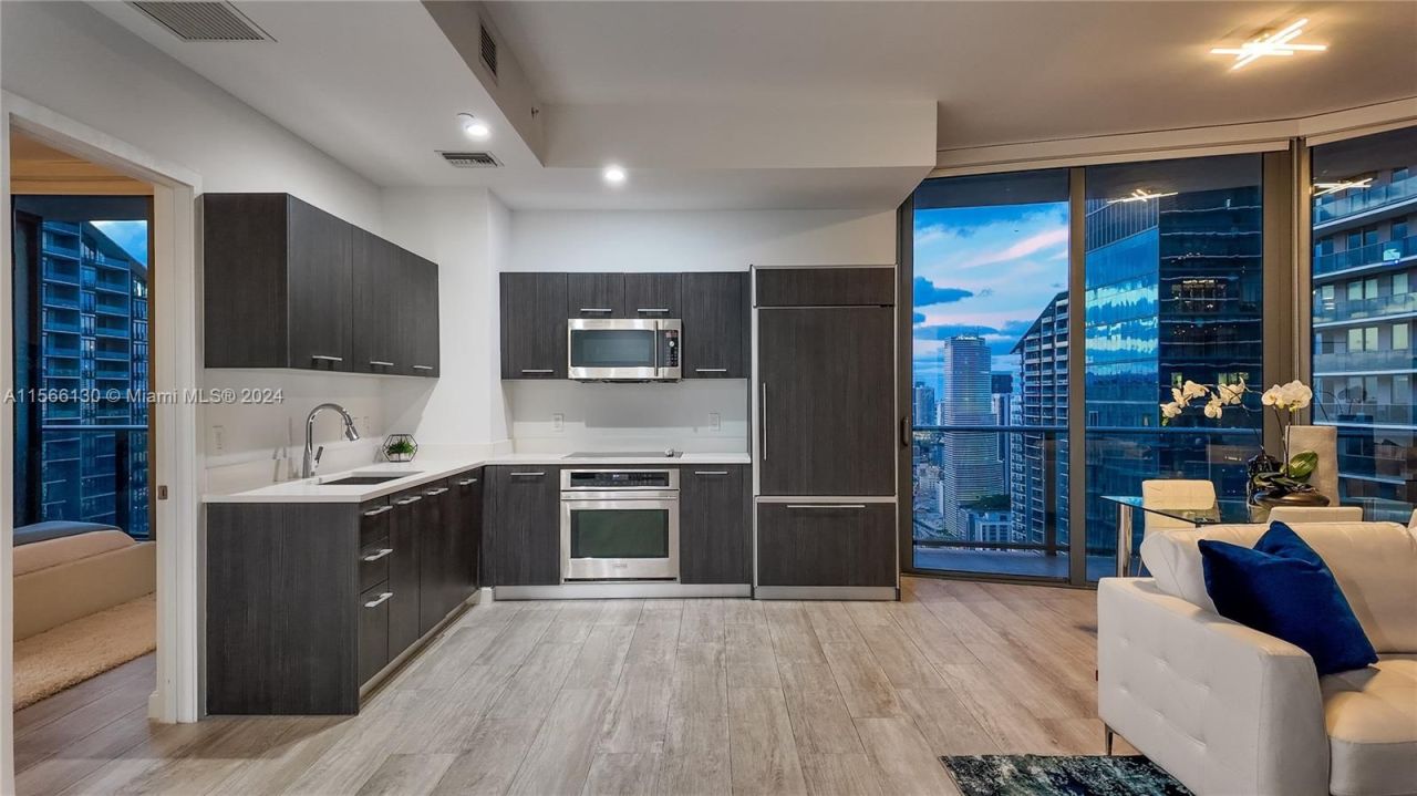 Квартира в Майами, США, 140 м² - фото 2