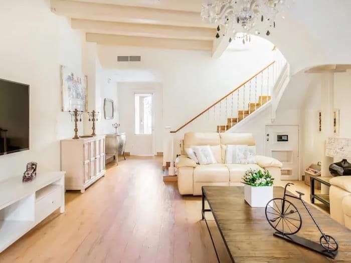 Дом в Барселоне, Испания, 350 м² - фото 2