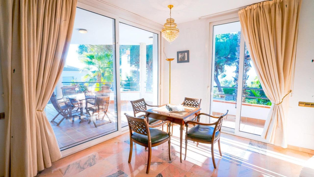 Вилла на Льорет-де-Мар, Испания, 738 м² - фото 5