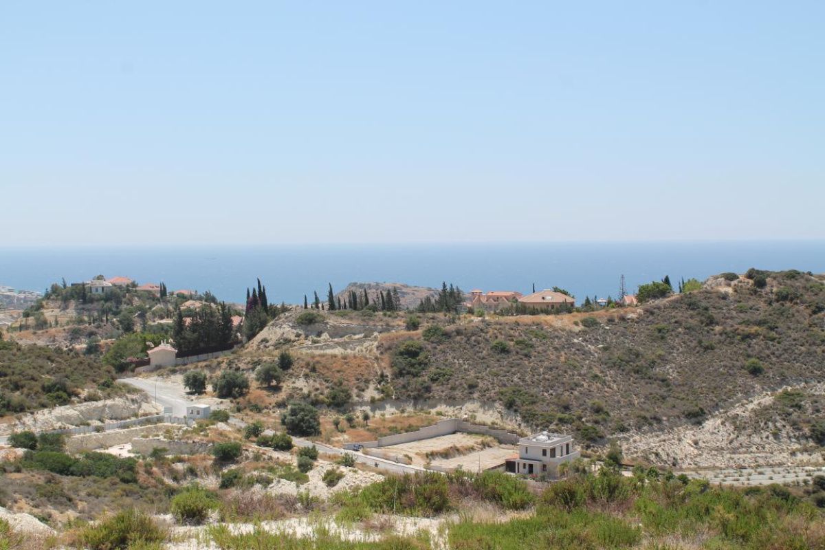 Земля в Лимасоле, Кипр, 924 сот. - фото 1
