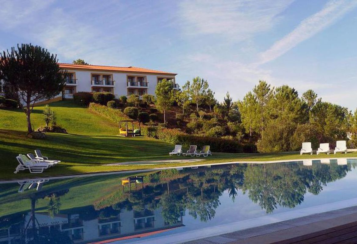 Отель, гостиница в Абрантише, Португалия - фото 1