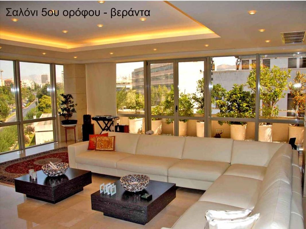 Коммерческая недвижимость в Афинах, Греция, 880 м2 - фото 1