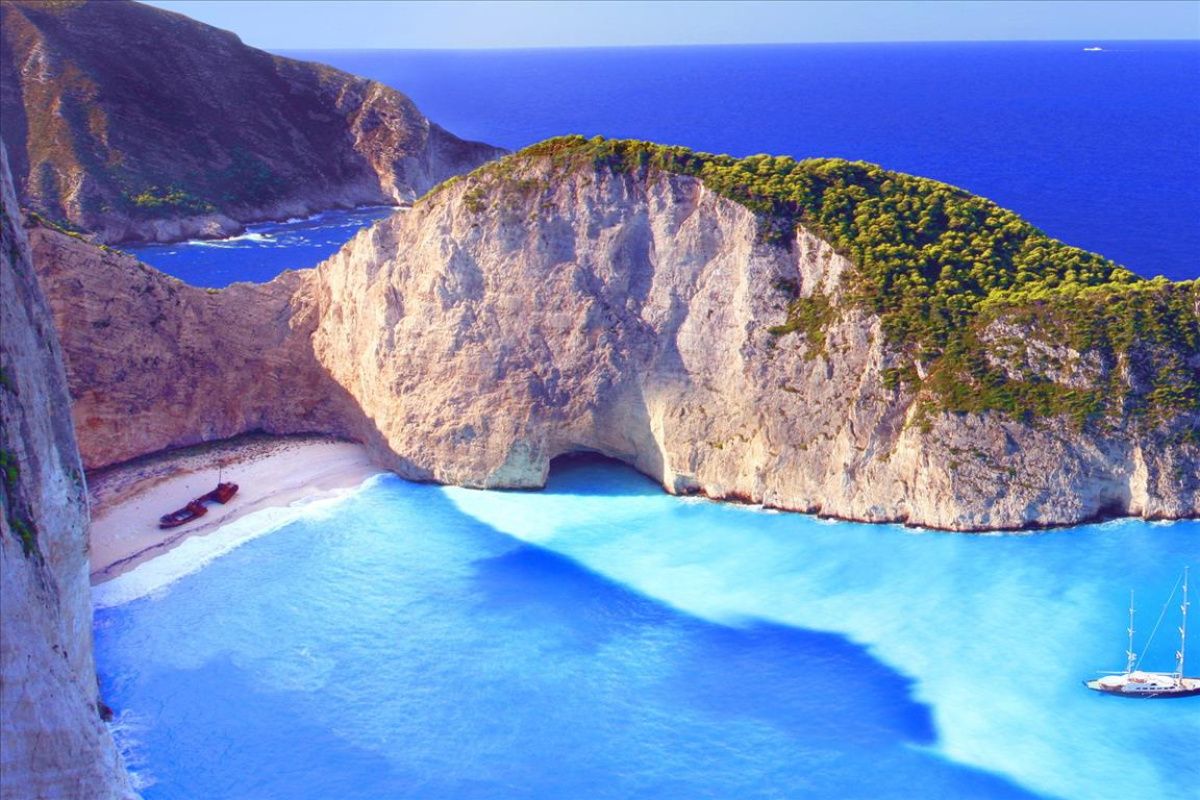 Земля на Ионических островах, Греция, 2 558 сот. - фото 1
