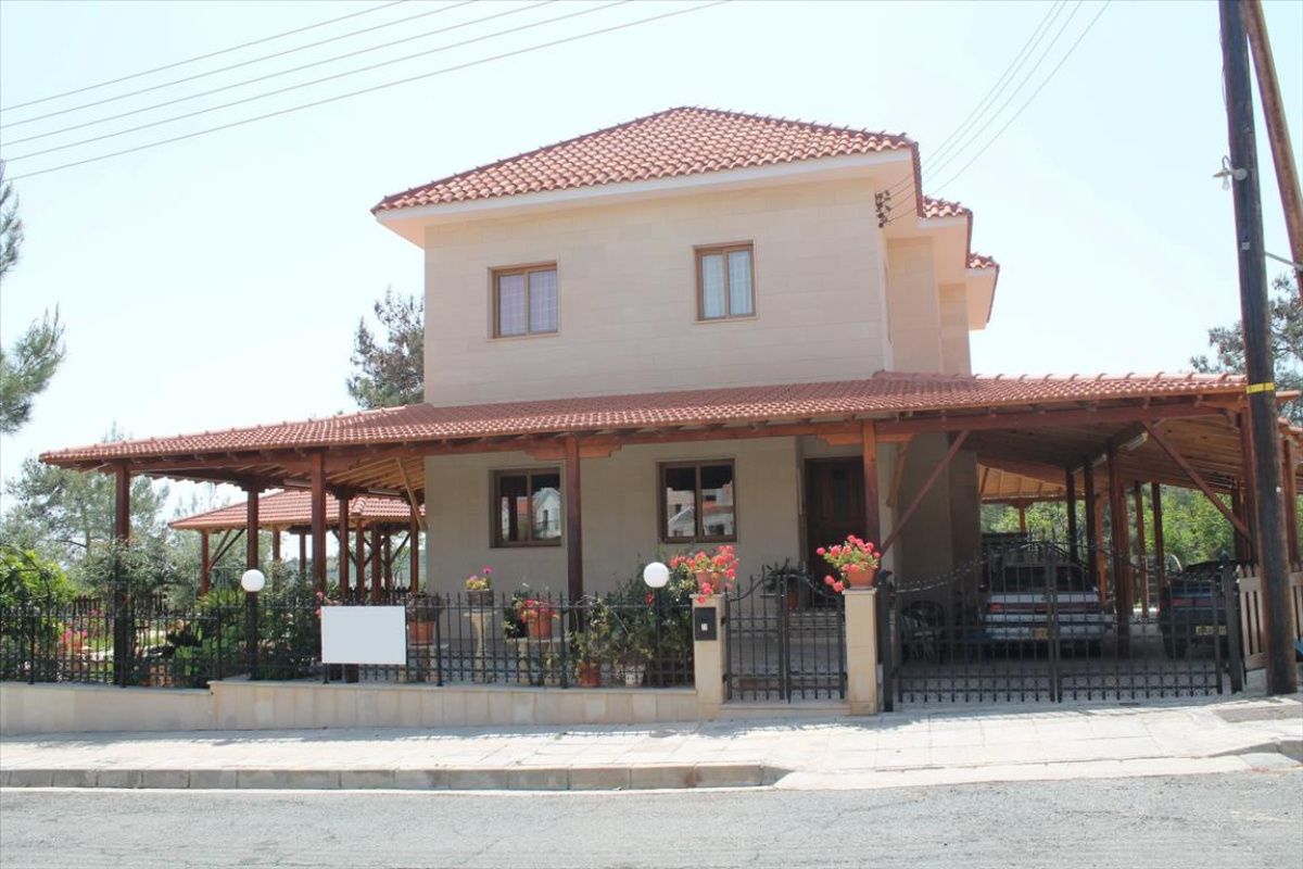 Дом в Лимасоле, Кипр, 240 м2 - фото 1
